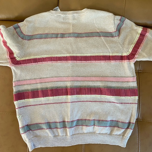 Embroidery/beaded sweater - Picture 2 of 3